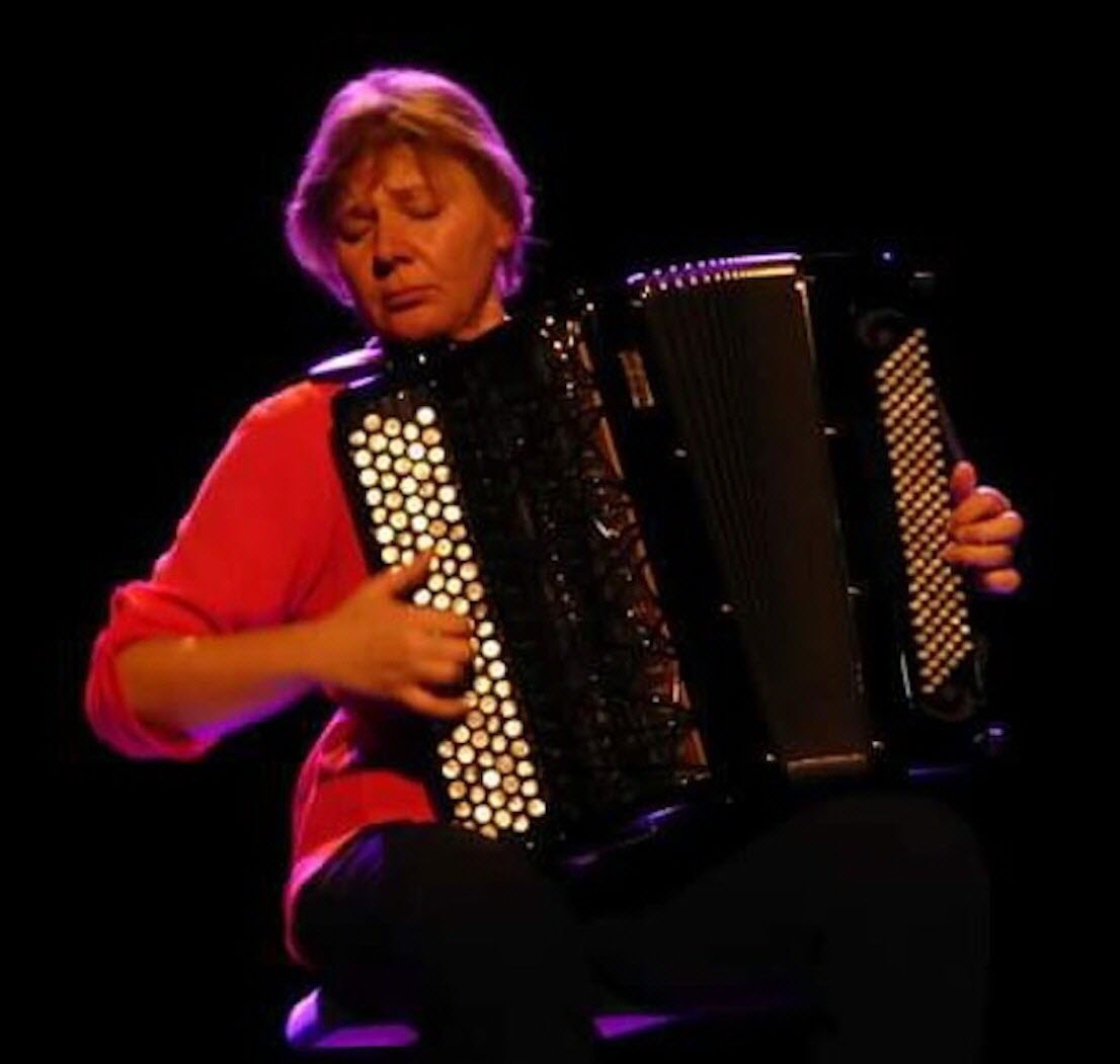 OPMC christine rossi concertiste accordeon bayan en concert samedi 23 octobre photo progres dr fournie par l accordeon club 1633971799